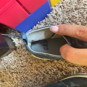 Boys blue camo Gap hi top tennis shoes.